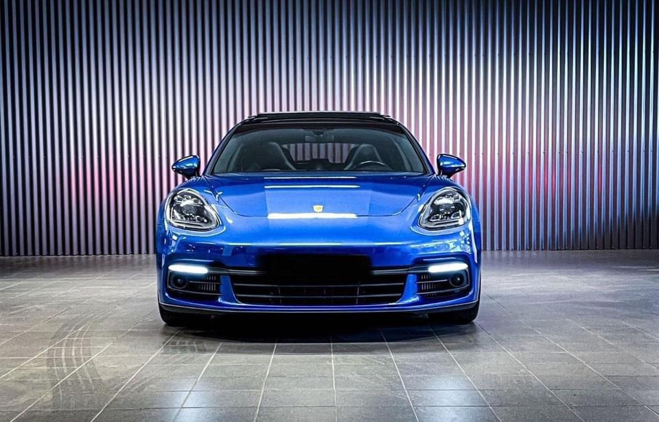 Porsche Panamera 4 E-Hybrid